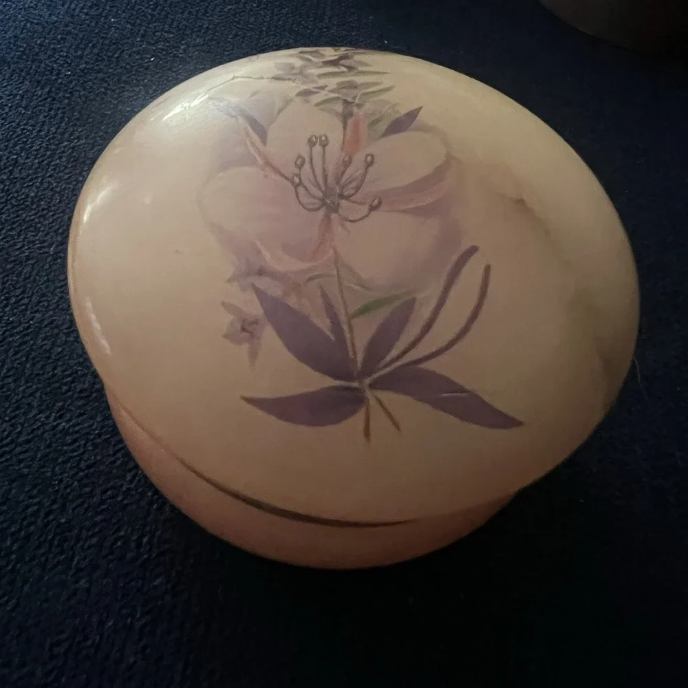 Vintage Peach‎ Alabaster Trinket Box Floral Hinged Jewelry Box 1.75